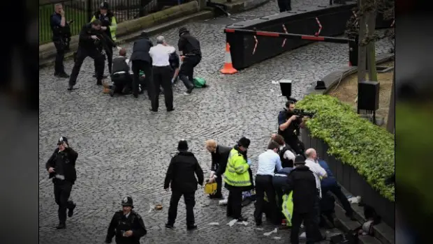 UK PARLIAMENT TERROR ATTACK - Shots Fired, Officer Stabbed, Pedestrians Mowed Down