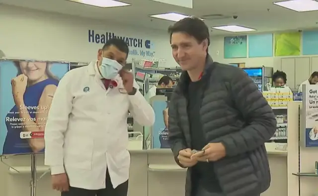 VIDEO: More Ridiculous Mask Theatre From Trudeau - Spencer Fernando